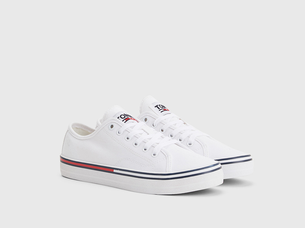 Tommy_Hilfiger