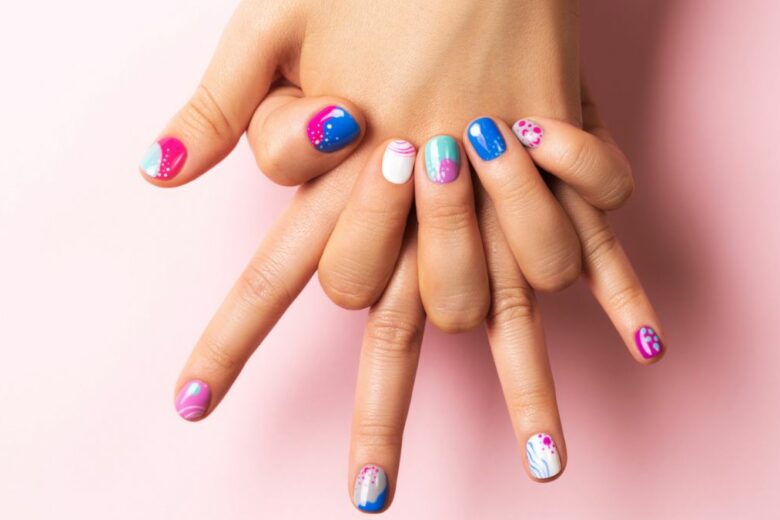 Summer pop nail art: tutte le manicure catchy per chi vuole esercitare la fantasia