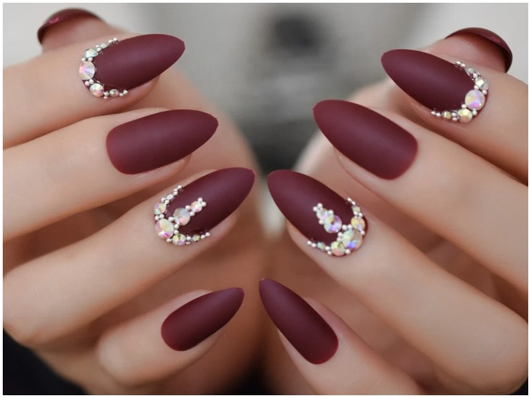 unghie dark nail art estate 2022 cover mobile