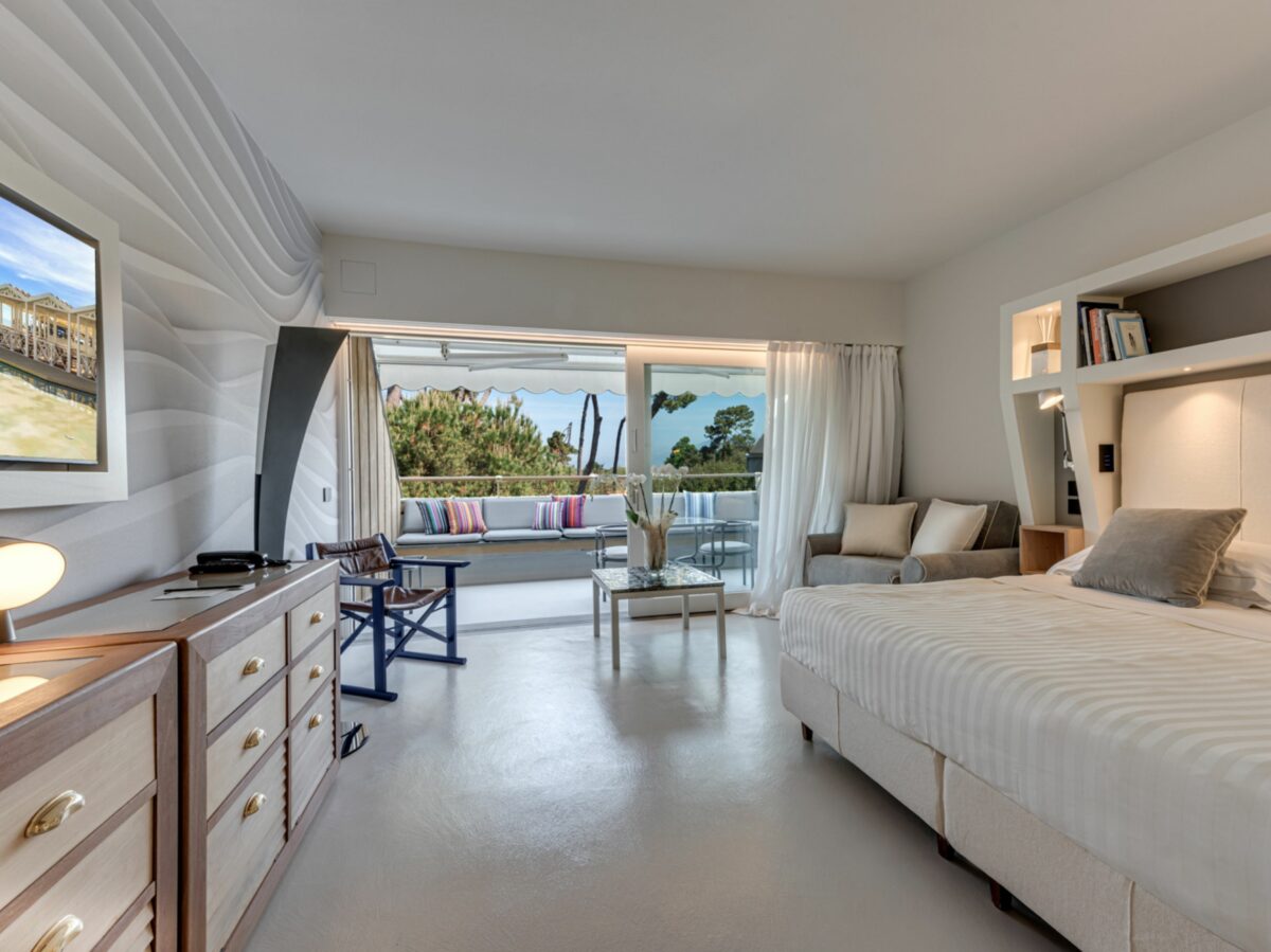 La Nave Augustus Hotel