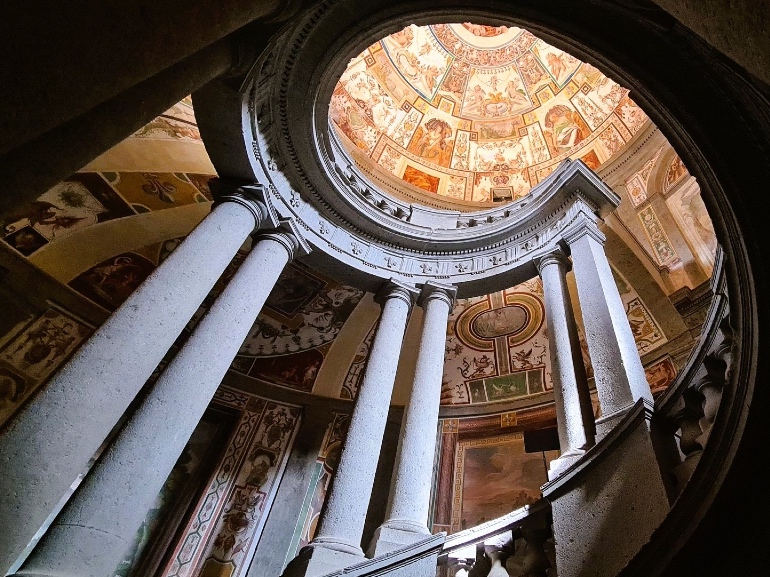 Palazzo-Farnese-a-Caprarola