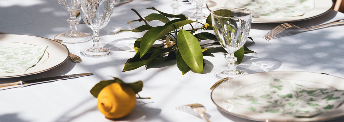 come apparecchiare tavola cene estive