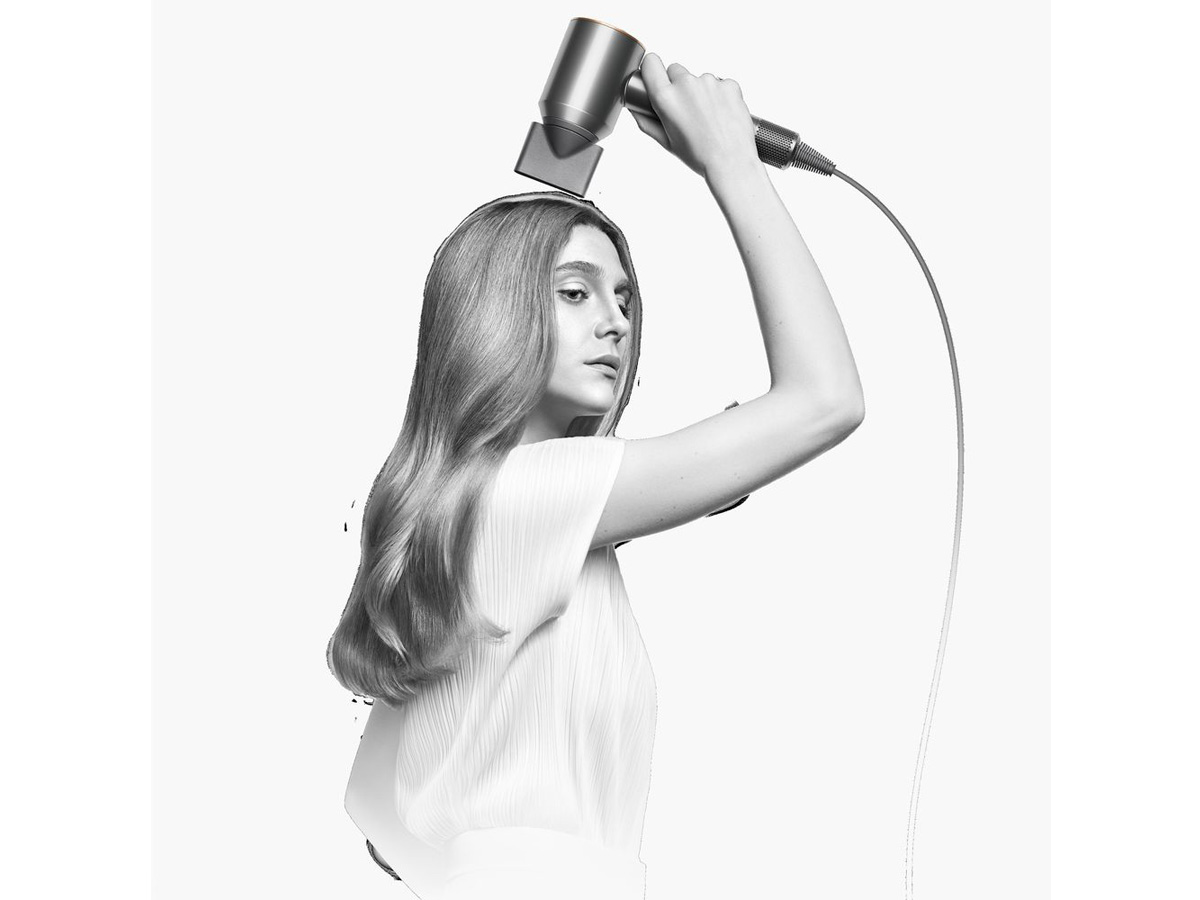 dyson-acconciature-capelli-estate-2022-03