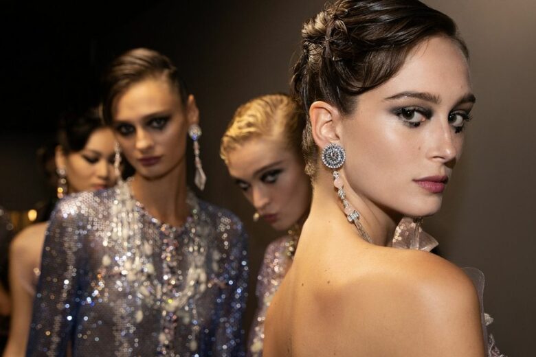 Sei tendenze della Haute Couture Autunno Inverno 2022-23 ideali per i vostri beauty look estivi