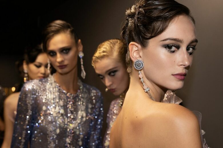 Sei tendenze della Haute Couture Autunno Inverno 2022-23 ideali per i vostri beauty look estivi