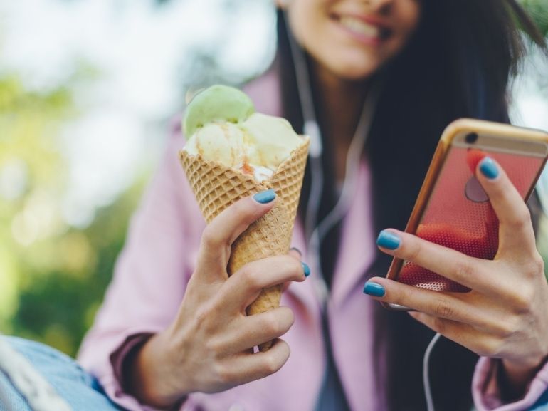 mobile ice cream manicure