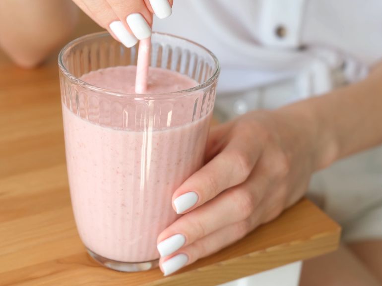 mobile milk nails