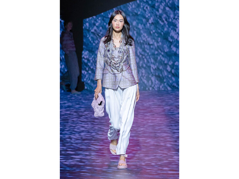 EMPORIO-ARMANI-WOMAN-SS23-(6)