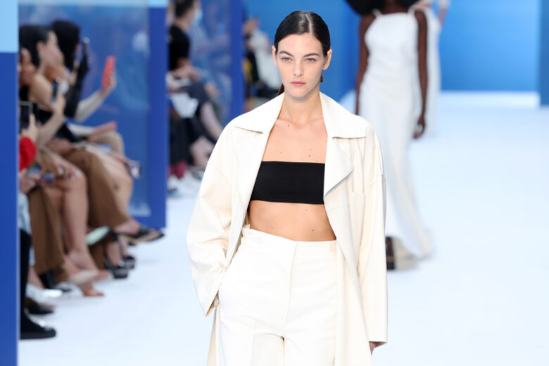 Max Mara e il suo omaggio allo stile Riviera (e alle grandi icone del passato) con la collezione SS23