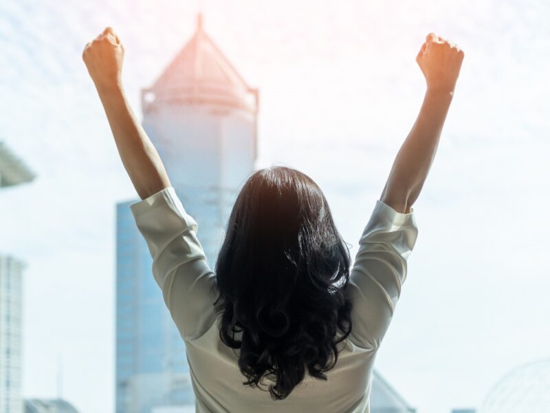 donna successo lavoro felicità evidenza