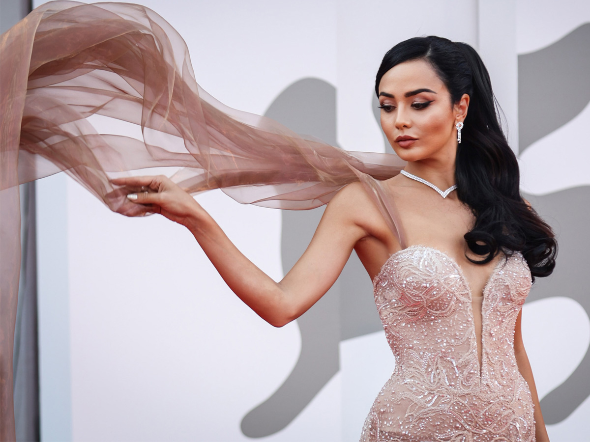 festival-venezia-2022-tutti-migliori-beauty-look-red-carpet-star-41