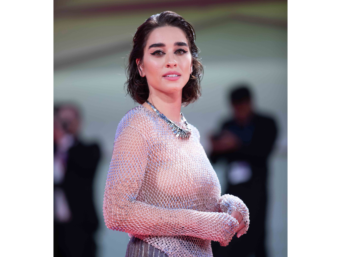 festival-venezia-2022-tutti-migliori-beauty-look-red-carpet-star-48