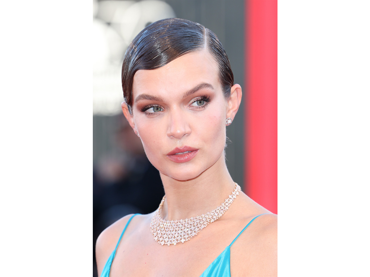 festival-venezia-2022-tutti-migliori-beauty-look-red-carpet-star-53