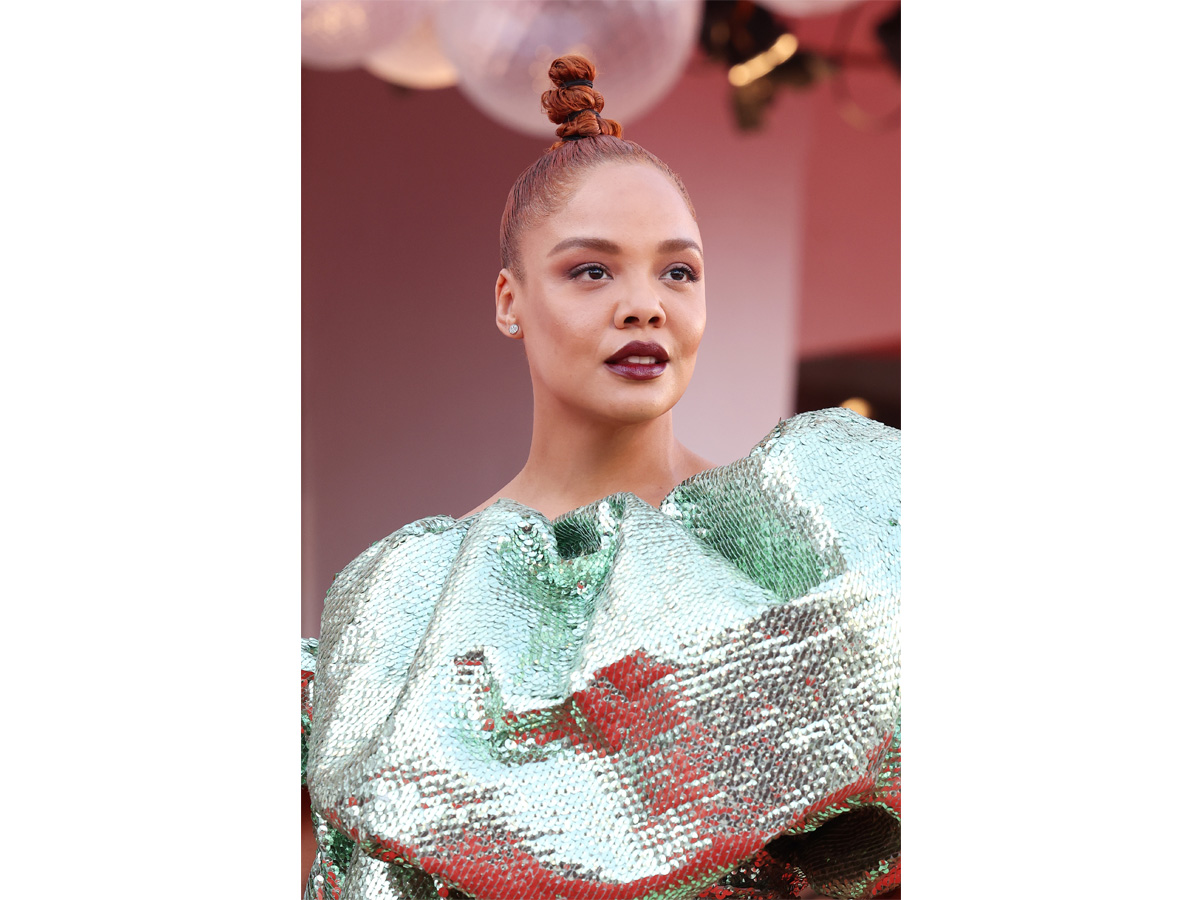 festival-venezia-2022-tutti-migliori-beauty-look-red-carpet-star-57