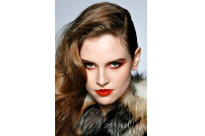 Capelli-sciolti-e-raccolti-tutti-su-un-lato-e-la-proposta-di-Philip-Plein