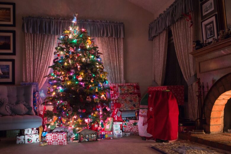 Cosa svela della nostra personalità il modo in cui addobbiamo l’albero di Natale
