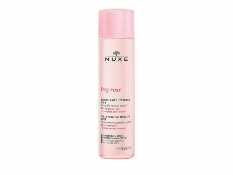 Acqua di rose proprietà, benefici e le migliori da provare