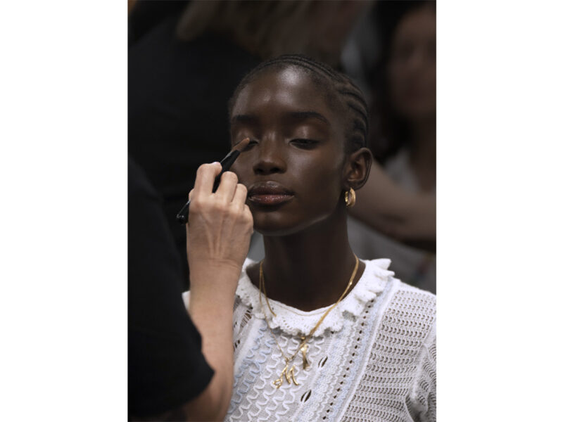 chanel-dakar-beauty-look-2023-14