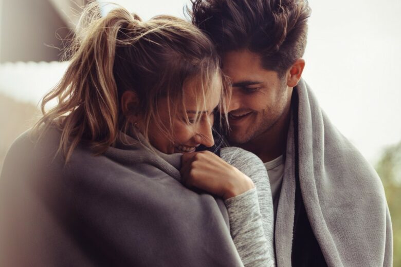 Ecco quali sono i segni zodiacali più bravi a flirtare