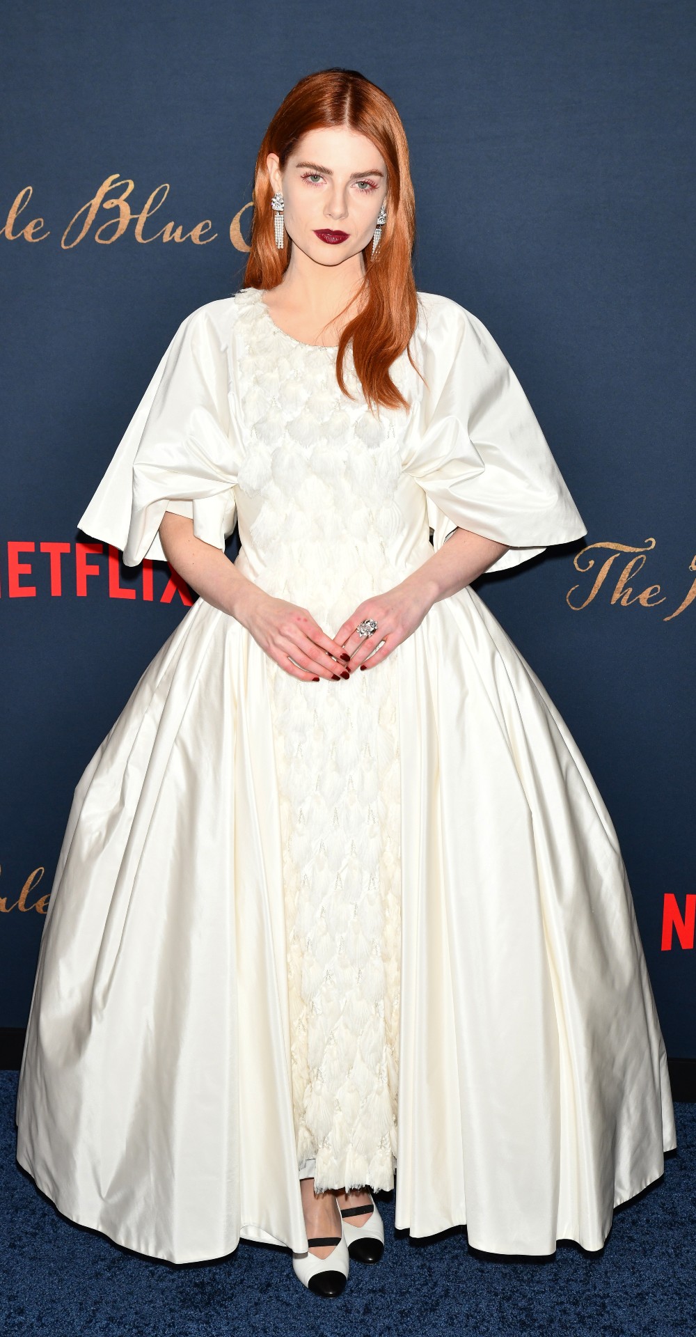 ok chanel_lucy-boynton-wore-chanel-at-the-22the-pale-blue-eye22-premiere-141222_1-HD