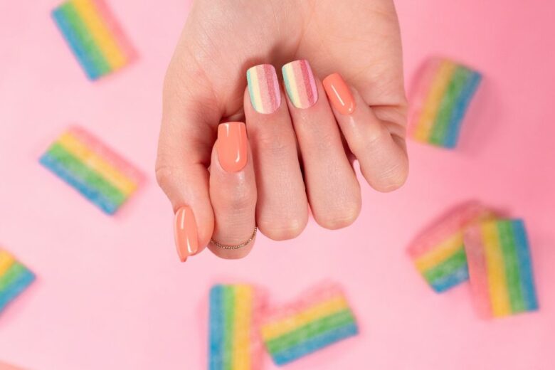 We love sugar nail! Per chi ama le manicure effetto wow, è la tendenza unghie da provare