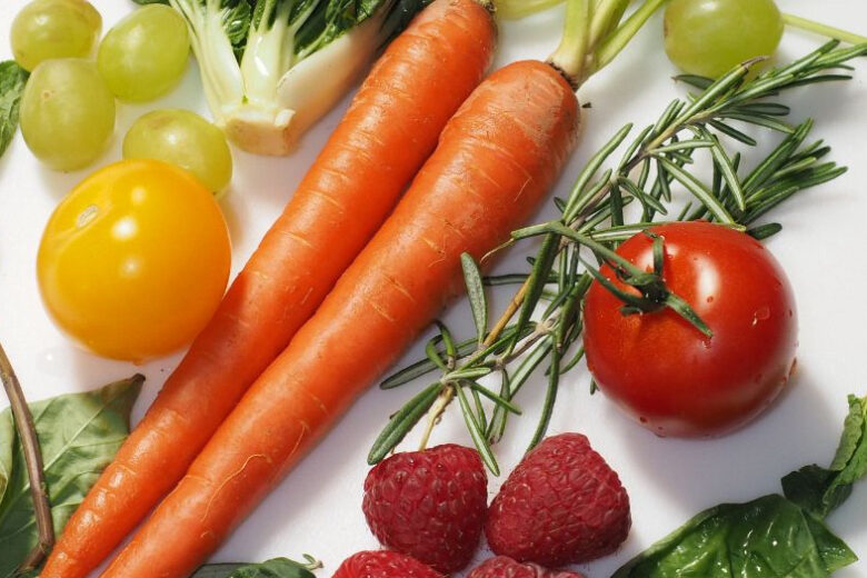 5 benefici poco noti del mangiare frutta e verdura di stagione tutti i giorni
