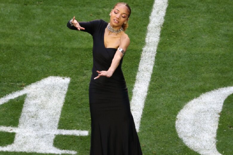 La vera star del Super Bowl è Justina Miles, l’interprete della lingua dei segni: ecco la sua performance diventata virale
