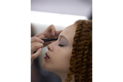 chanel-beauy-backstage-sfilata-autunno-inverno-2023-09