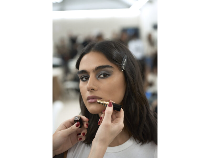 chanel-beauy-backstage-sfilata-autunno-inverno-2023-06