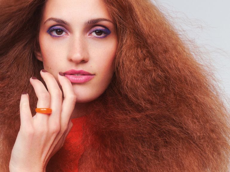 mobile capelli ricci 2023