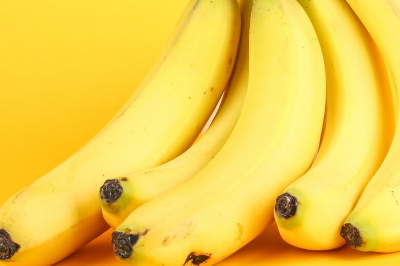 Banane, meglio mangiarle acerbe o mature?