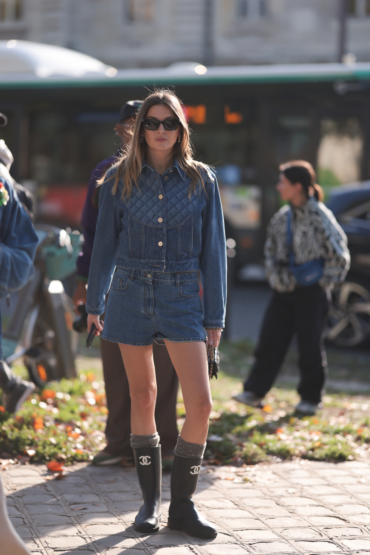 Street Style – Paris Fashion Week – Womenswear Spring/Summer 2023 : Day Nine