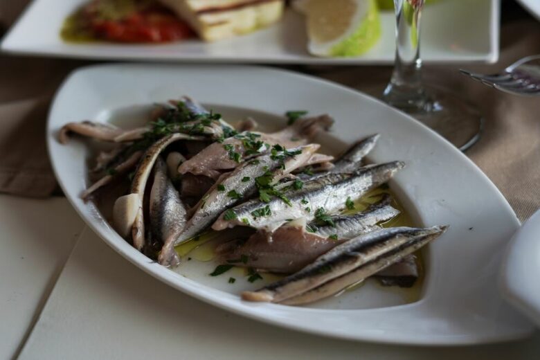 Sapete davvero perché mangiare pesce azzurro fa bene?