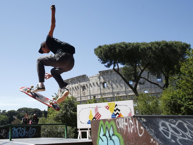 STREET SKATEBOARDING ROME