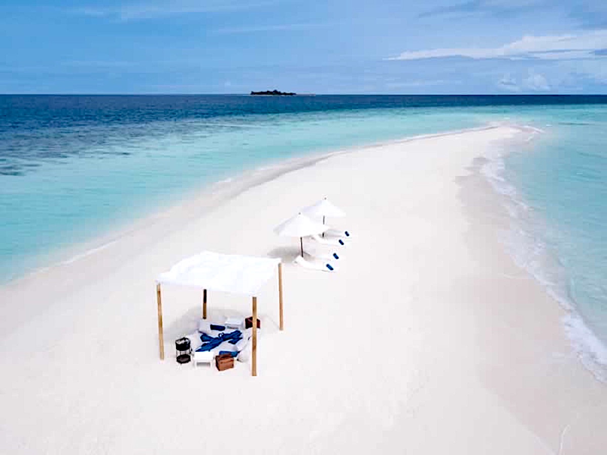 constance-halaveli-destination-dining