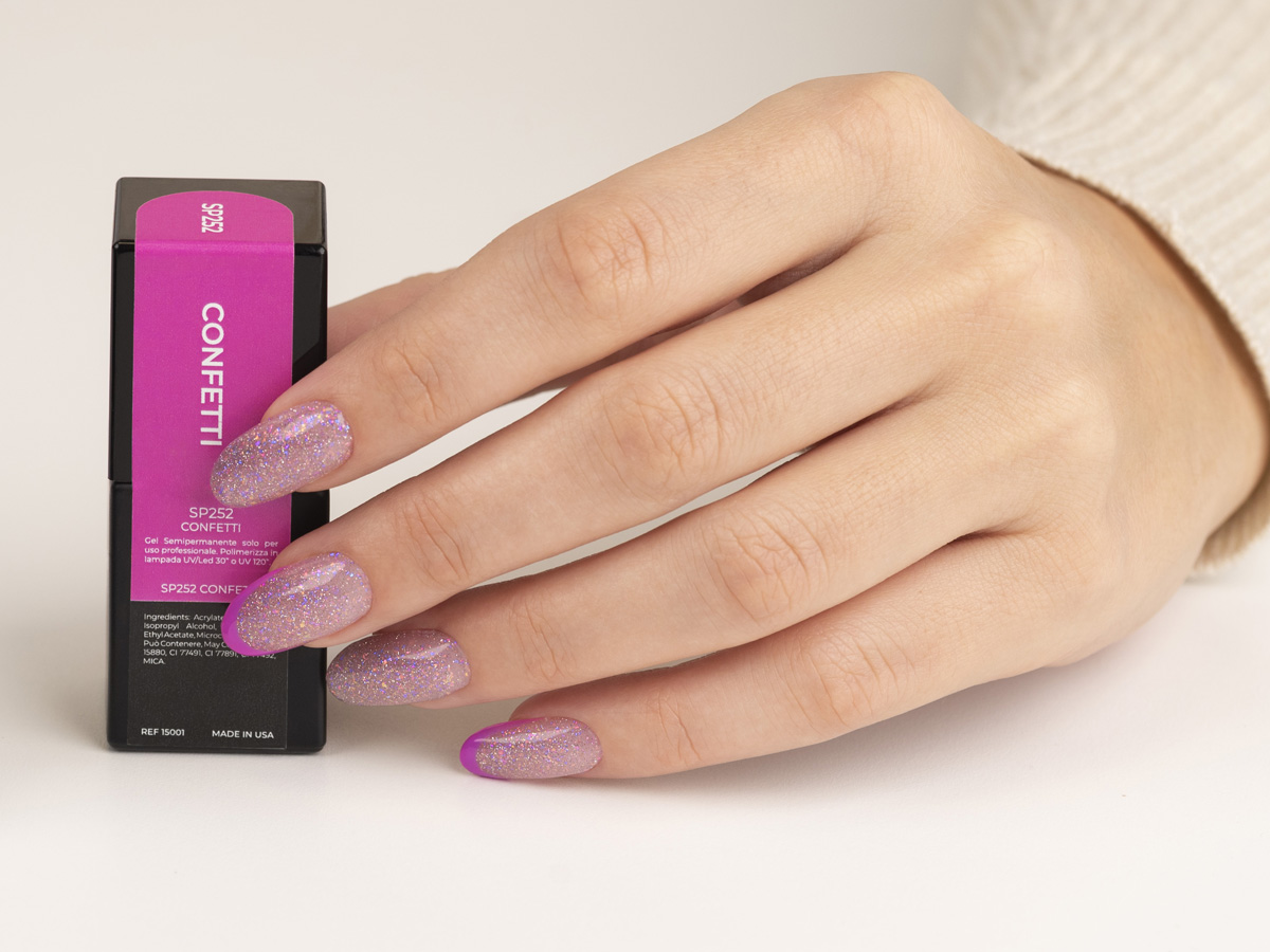 french-manicure-estate-2023-bellissime-unghie-vacanza-01