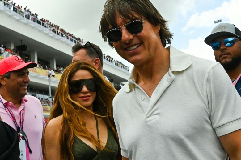 Fermi tutti: a quanto pare Tom Cruise è «estremamente interessato» a Shakira