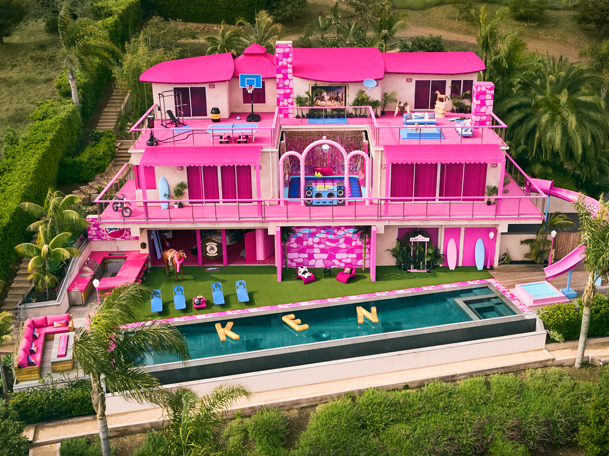 casa-di-barcie-Ken_s-DreamHouse-Airbnb—Exterior—Credit-Joyce-Lee