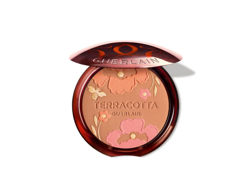 trucco-effetto-abbronzatura-trend-estate-2023-make-up-mac-cosmetics-01