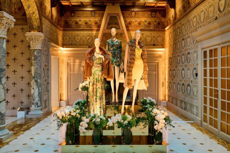 Grande festa per la nuova boutique Marciano by Guess a Forte dei Marmi