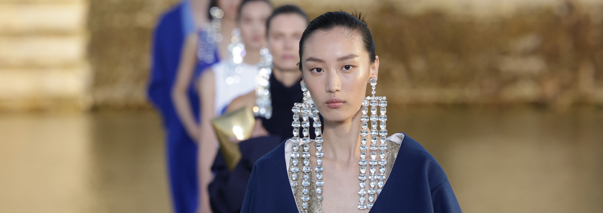 Valentino-haute-couture-chateaux-de-chantilly-fw-23-24-sfilata-alta-moda