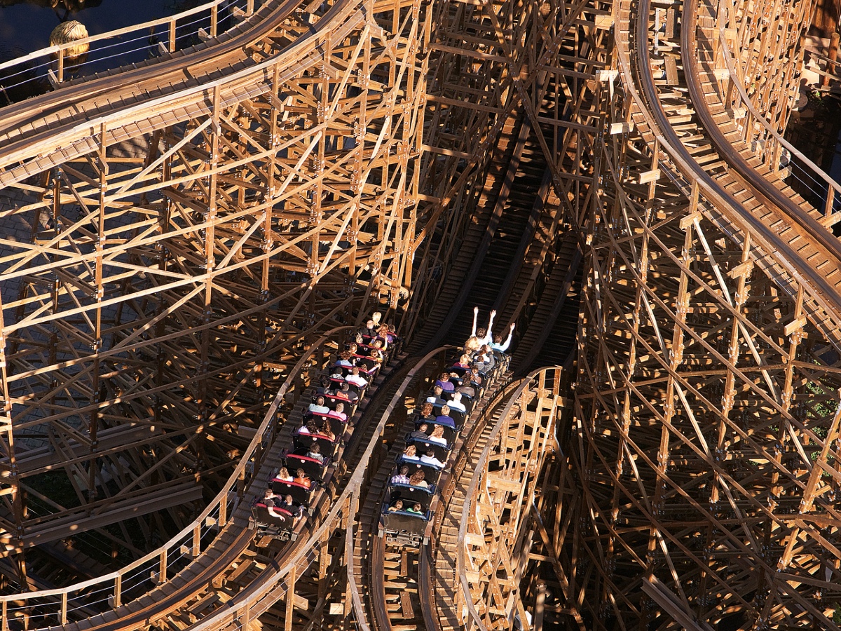 efteling-dual-tracked-roller-coaster-joris-en-de-draak-676600-2