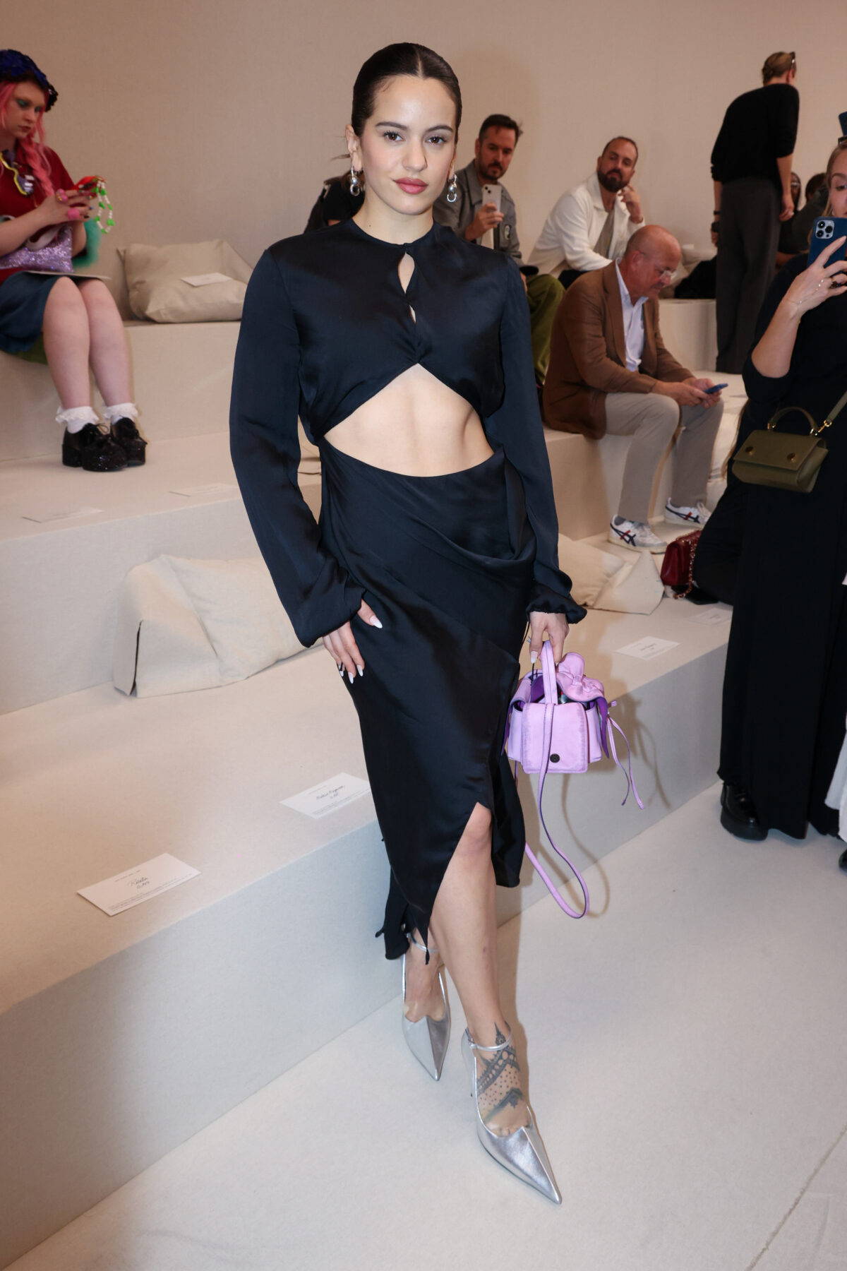 Acne Studios : Front Row – Paris Fashion Week – Womenswear Spring/Summer 2024