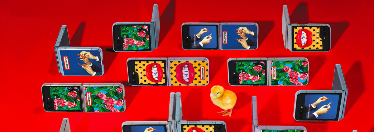 Toiletpaper-x-Galaxy-Z-Flip5-MAIN-KV_