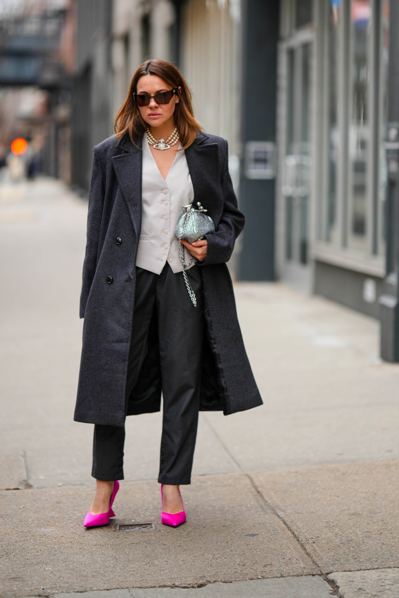 look-gilet-autunno-decolleté