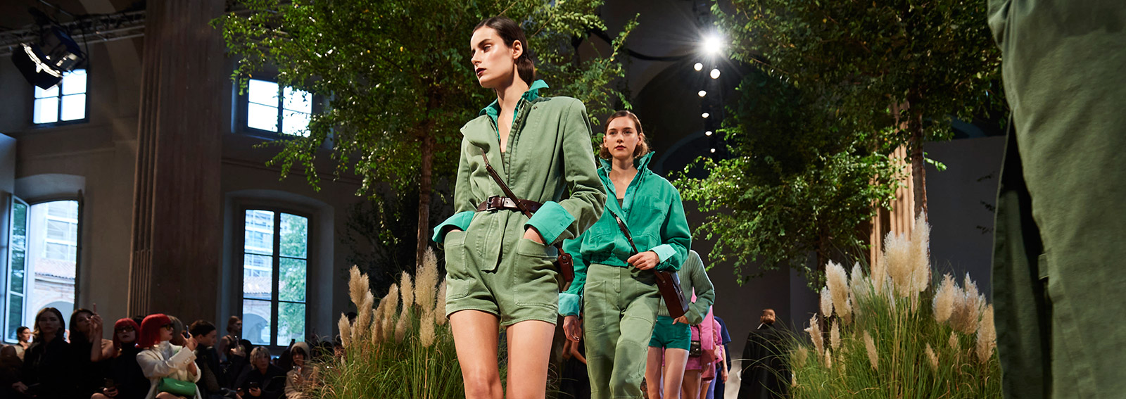 max-mara-sfilata-pe-24-desk