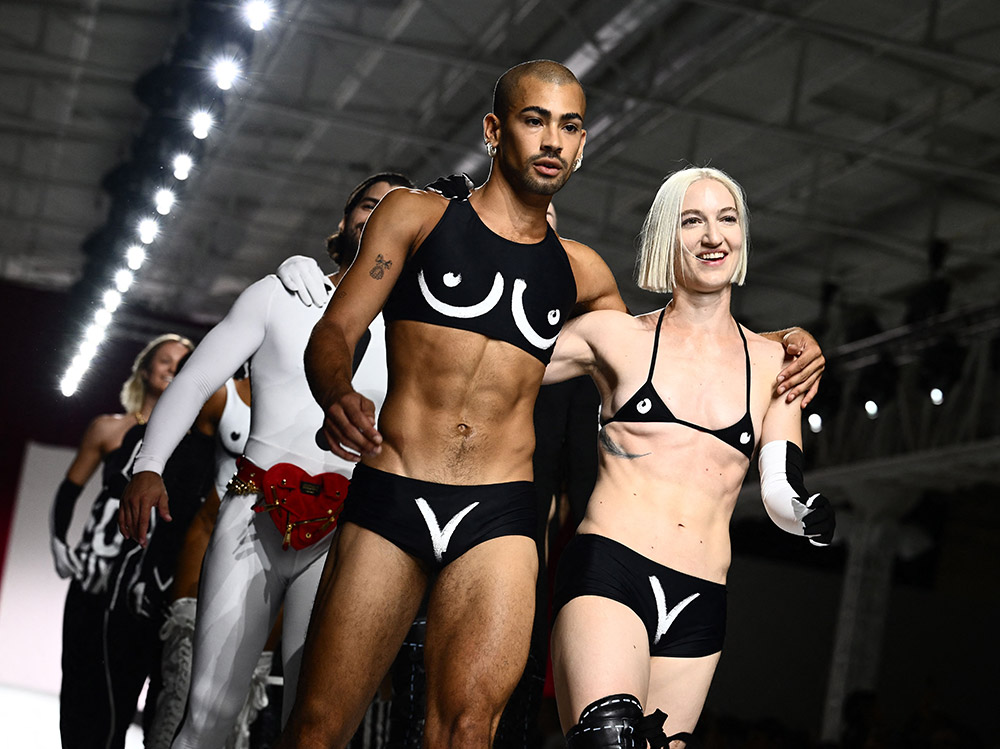 sfilata-moschino-40-anni-13