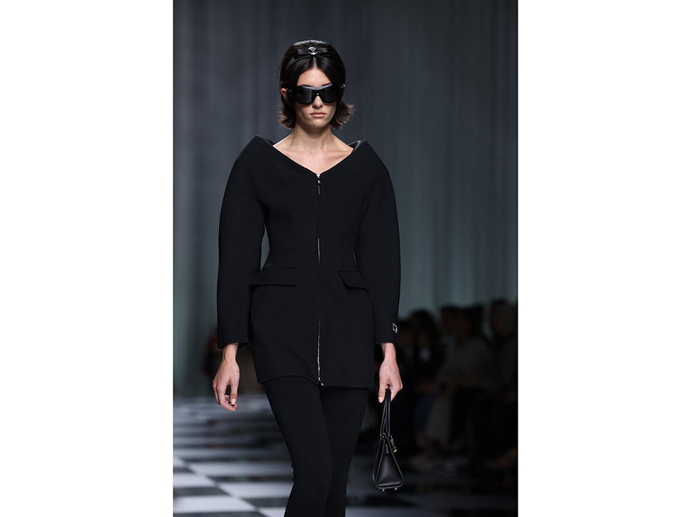 versace-sfilata-pe-23-14