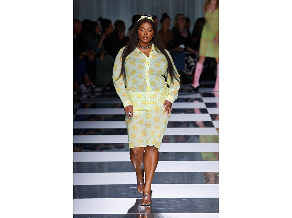 versace-sfilata-pe-23-2