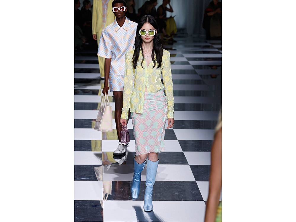 versace-sfilata-pe-23-5